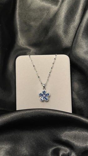 سلسال الوردة الزرقاء