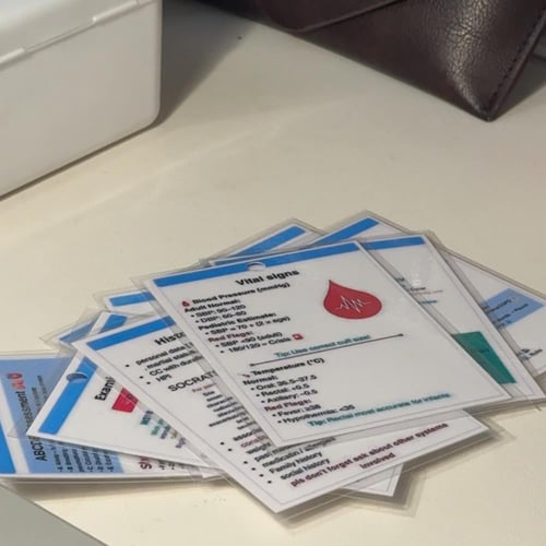 بطاقات طبية مطبوعة | medical cards