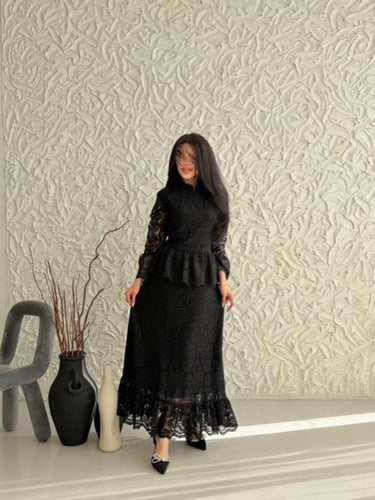 فستان دانتيل