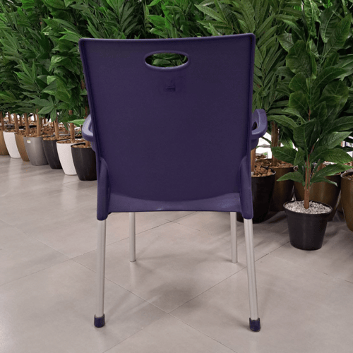 كرسي بلاستيك بأرجل من المنيوم لون بنفسجي