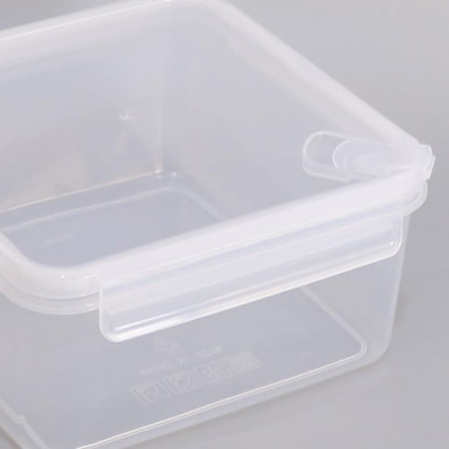 علب بلاستيك مربع 4ح بغطاء