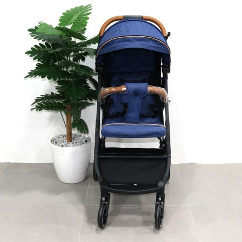 عربية اطفال شارع لون ازرق