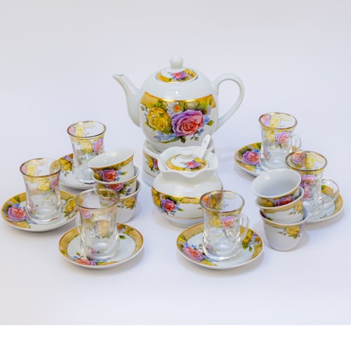 طقم بيالات شاي زجاج وفناجين قهوة سيراميك مع صحون ن...