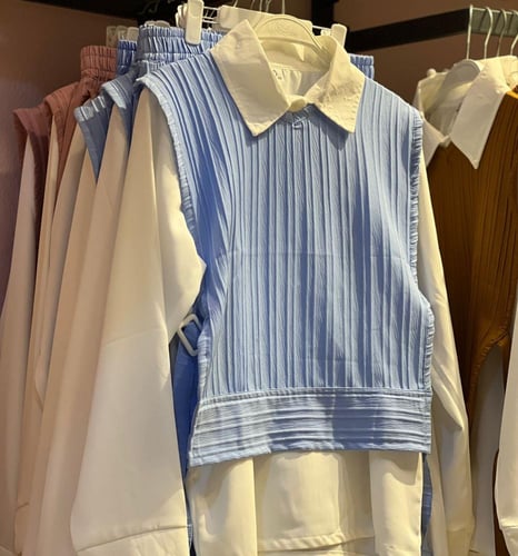 سوت خروج بناتي بالوان مختلفة