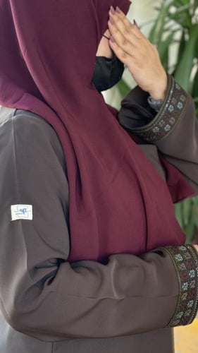 عبايه زيتي بقصة يابانيه