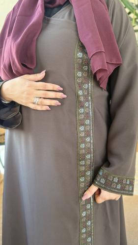 عبايه زيتي بقصة يابانيه