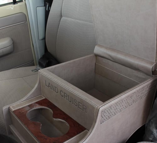 تكاية جيب شاص تويوتا مع حاملة أكواب من موديل 1998-...