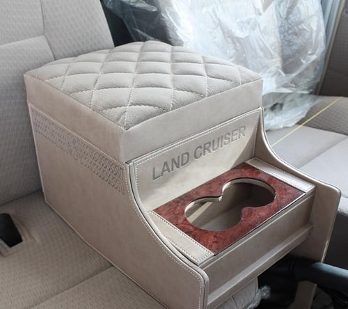 تكاية جيب شاص تويوتا مع حاملة أكواب من موديل 1998-...