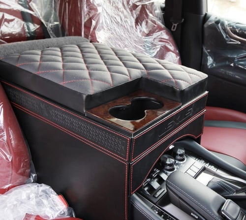 تكاية جيب لكزس LX570 مع قاعدة طير لون بيج من موديل...