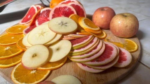 فواكة مجفف للاكل واضافتها للمشروبات الساخنة