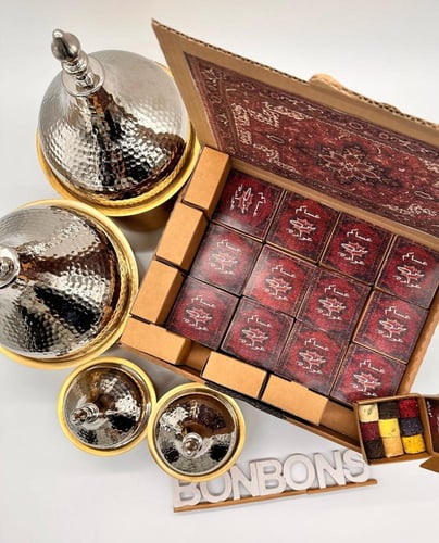 شاي توزيعات ميني بوكس يحتوي9حبات