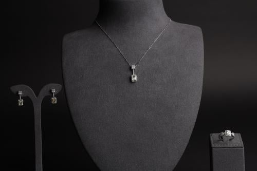 نص طقم مكون من 4 قطع فضة 925 حجر فانسي