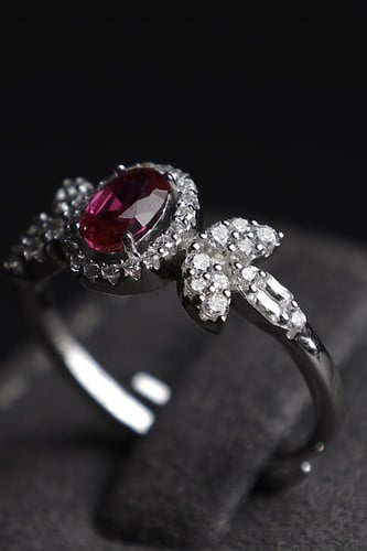 نص طقم مكون من 4قطع فضة 925 حجر فانسي