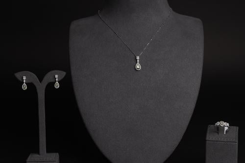 نص طقم مكون من أربع قطع فضة925