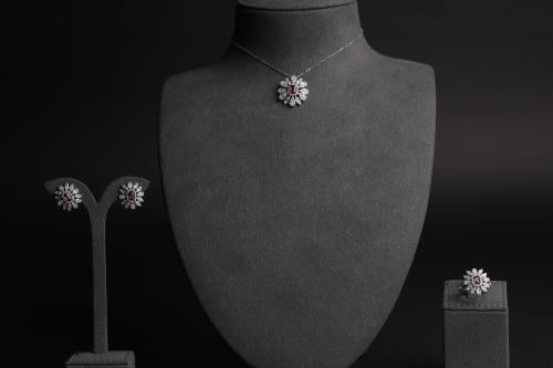 نص طقم مكون من 4 قطع فضة 925 حجر فانسي