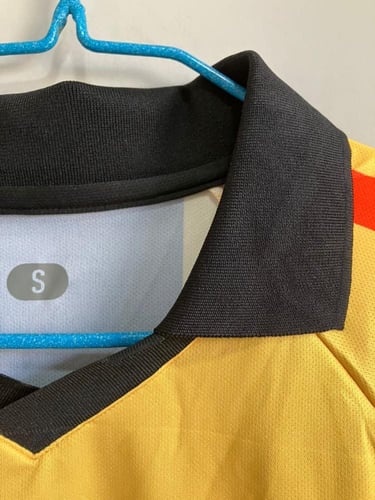 تيشيرت تاريخي من مجموعة باك تو باك