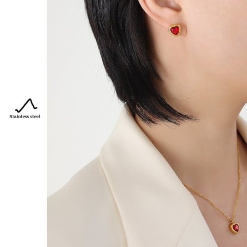 طقم قلب احمر من Rony&Qafa