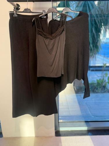 Black 3 pcs set travel suit