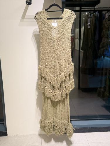 brown 2 line Spanish dress