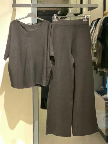 Black 2 pcs set travel suit
