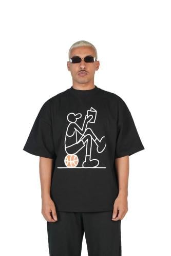 black t shirt