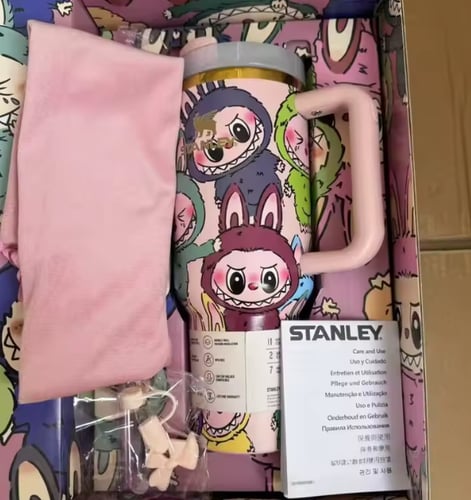 مق Labubu من STANLEY 40oz