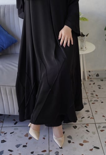 02 عبايه كلوش