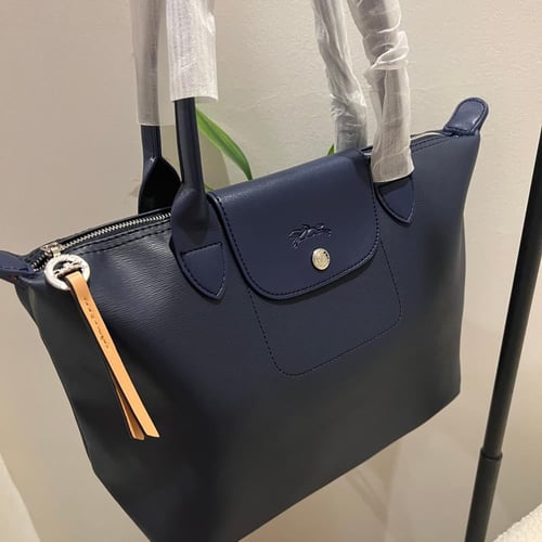 Leather longchamp M لـونق شامب