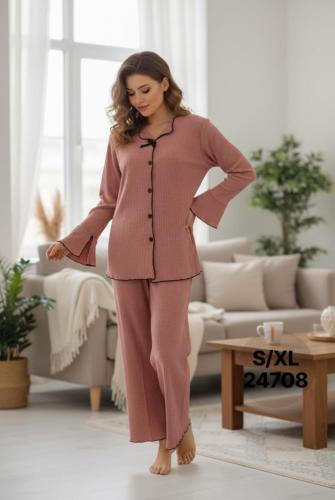 بجامة نسائية شتوية مضلعة قطعتين