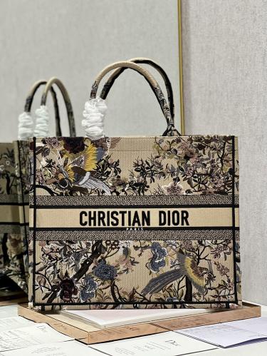 dior book tote