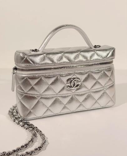CHANEL vanity