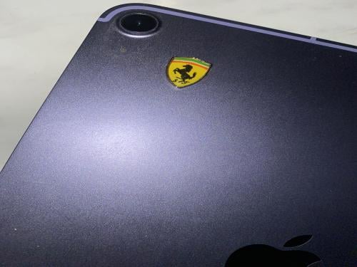 ملصق حديد شعار فراري