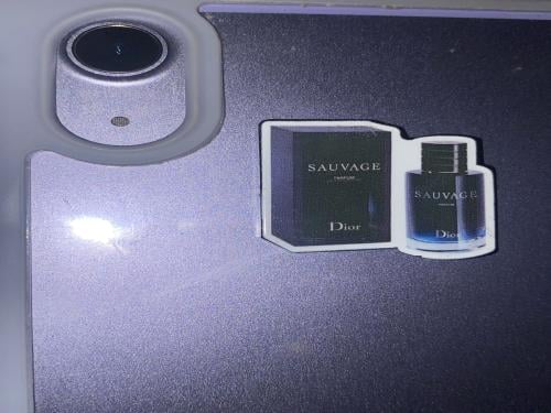 ملصق معدني عطر سوفاج ديور