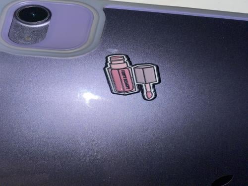 ملصق حديد روج فنتي بيوتي