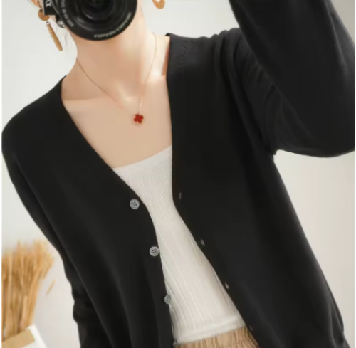 سترة نسائية بازرار
