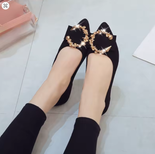 أحذية مدببة غير رسمية للنساء