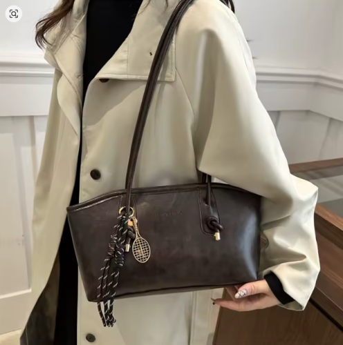 حقيبة كتف نسائية