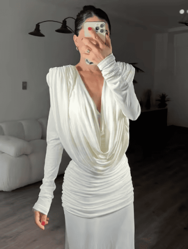 فستان طويل مزين ب كشكشه