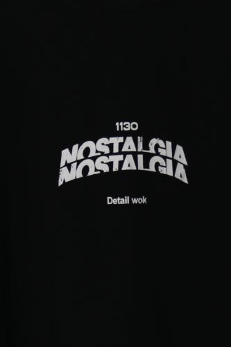 تيشرت أسود مراهقين أوفر سايز برقبة دائرية و طباعة