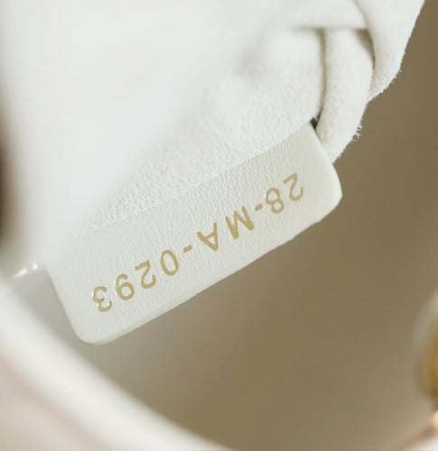 ليدي ديور ميني