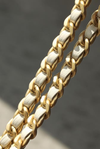 شانيل -ميني هوبو