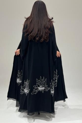 عباية شيفون مزينه بالشك نص كلوش