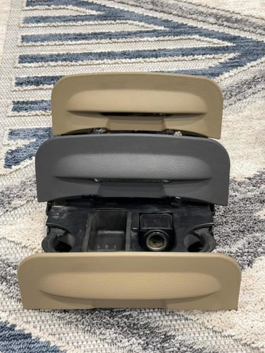 حامل اكواب فورد كراون فكتوريا 2003-2012