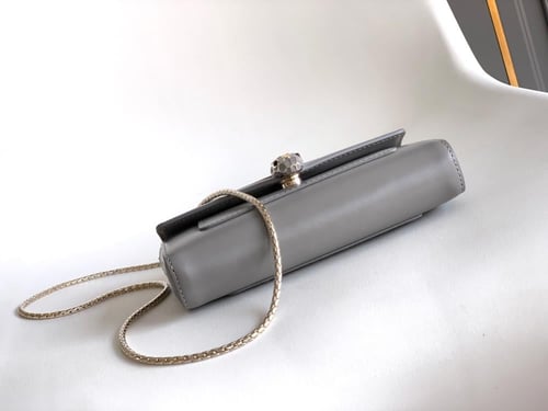 شنطة بولغاري