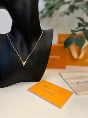 سلسال لويس فيتون