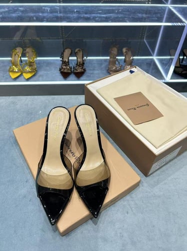 كعب Gianvito Rossi