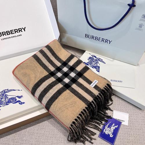 سكارف Burberry