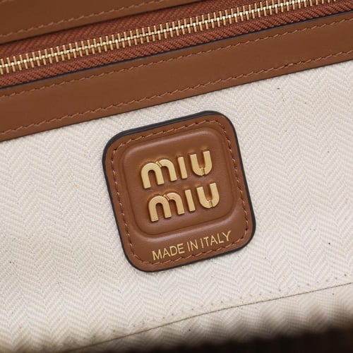 شنطة Miu Miu