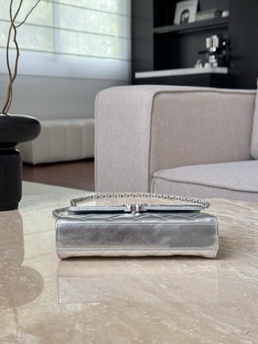 شنطة شانيل مقاس 18.5cm