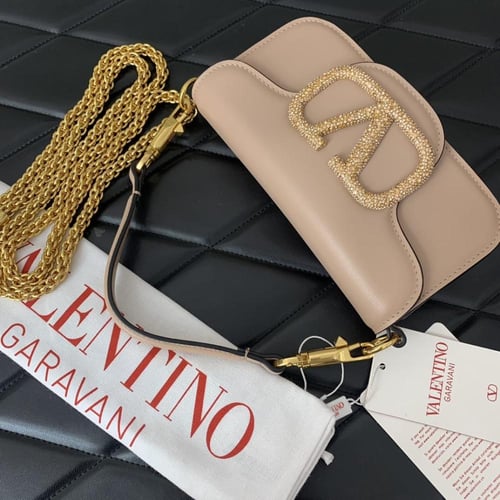 شنطة فالنتينو